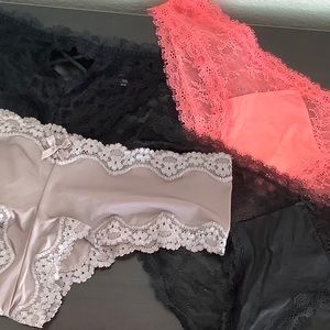 Victoria’s Secret bundle panty M